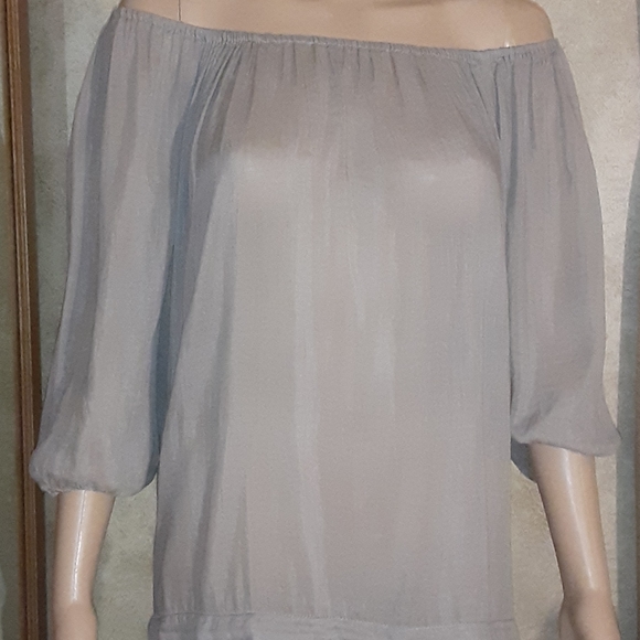 SILK Blend TUNIC  Top Silver Gray Off Shoulder size medium - Picture 3 of 5